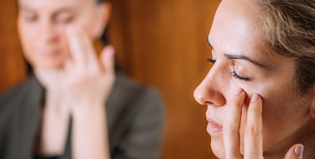 EFT Tapping Under Eye